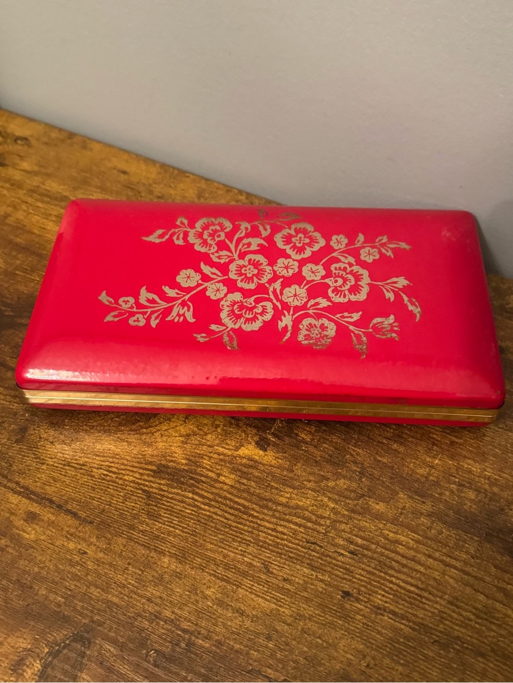 Vintage Mele Red Hard Shell Travel Jewelry Box Floral Gold Trim Velvet Organizer